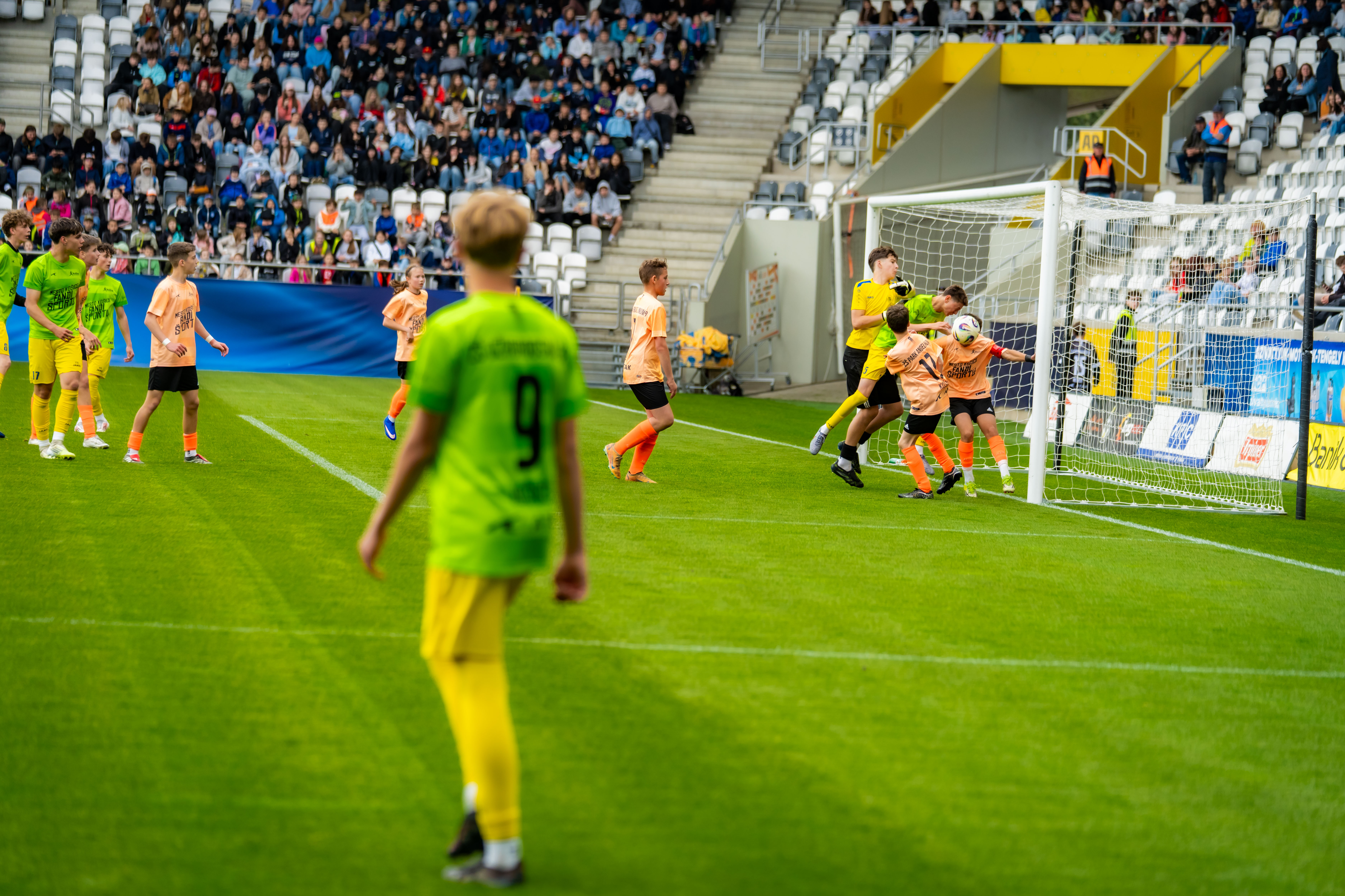 Finalovy futbalovy turnaj ZS mesta Kosice-1-88